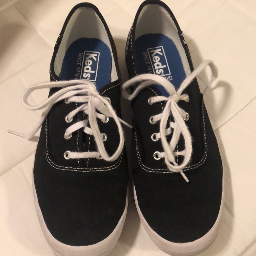 Champion Black a canvas Keds